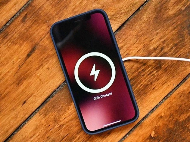 水富苹果手机维修分享iPhone 12可以随便充电吗 